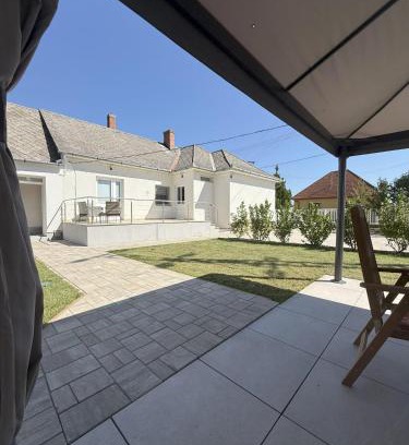 Olaszfalu House | Varázsvilág Vendégház