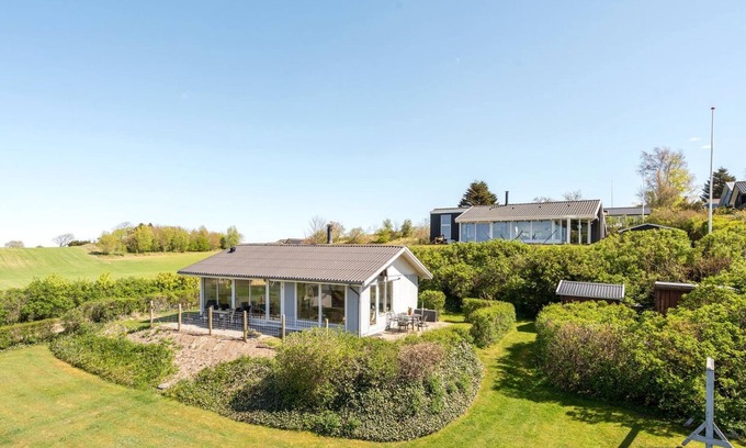 Hvalpsund House | "Vasilij" - 300m to the fjord by Interhome