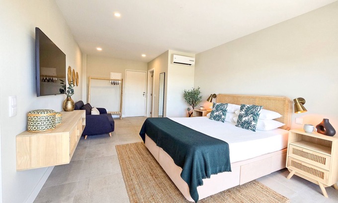 Praia da Rocha Apartment | Vau Beach Sunset View Studio
