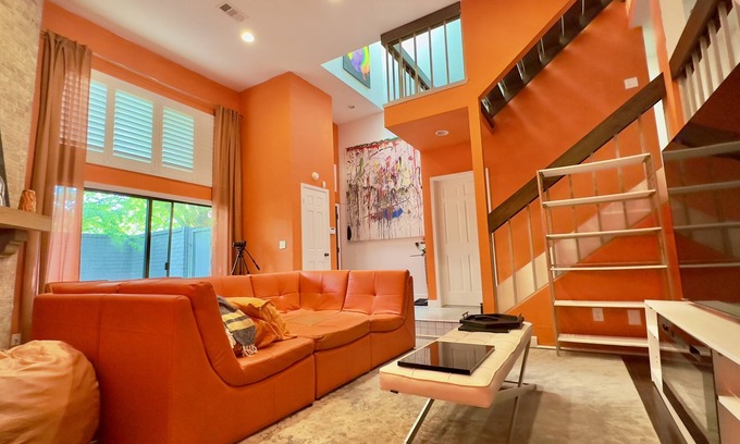 Turtle Creek House | Vaulted Ceilings, King Bed, Pool, 2 Car Garage