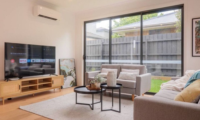 Chadstone House | VCHA137-2 · Aircabin｜Chadstone｜Lovely Comfy｜6 Beds House