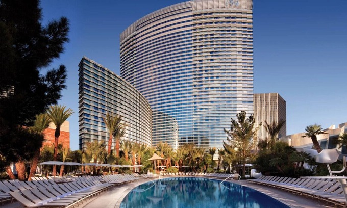 Las Vegas Strip Hotel | VDARA Hotel and Spa - 1 Minute Drive to Strip