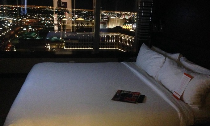 Las Vegas Strip Hotel | Vdara Penthouse Condo Fountain View Free WiFi & Parking Unbeatable Location