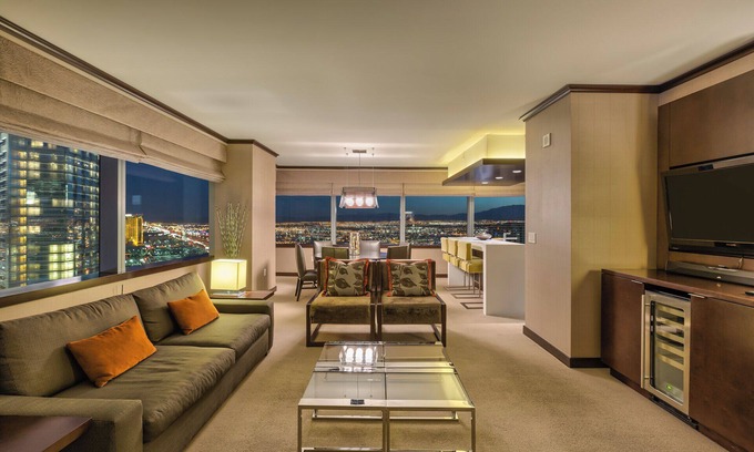 Las Vegas Strip Apartment | Vdara's Biggest Penthouse! 2 BR/Stunning 270° Strip Views! Sleeps 7! 45th Floor