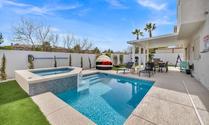 Green Valley House | Vegas Haven Pool Spa Game Room
