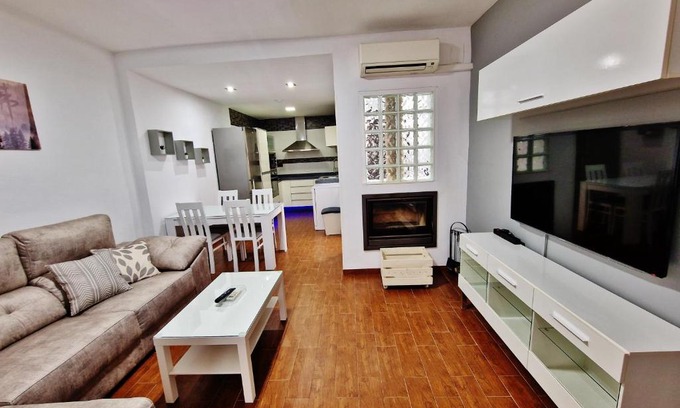 Velez de Benaudalla House | VELEZ NAZARI CARLOTA Y ALEXIS
