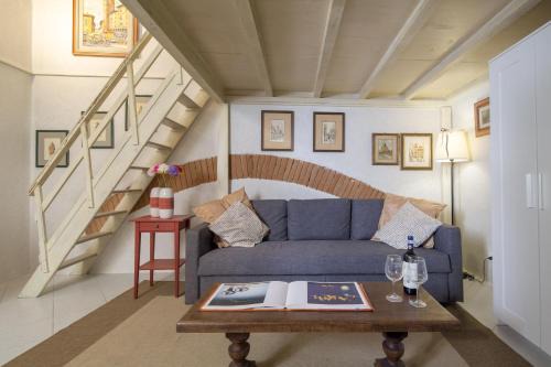 Oltrarno Apartment | Vellutini by Mmega