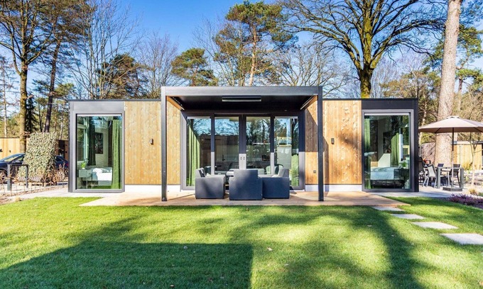 Beekbergen-Zuid Ski Chalet | ✓ Veluwehoeve at Recreatiepark Beekbergen ✓ Holiday home for 4 persons ✓ Located in Beekbergen (Gelderland) ✓ Holiday park on the Veluwe ✓ Book directly through the park