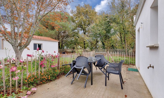 Commequiers Ski Chalet | Vendée Countryside: House for 6 persons