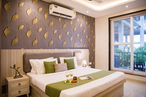Noida Villa | Versace Farms 5-BHK Farmhouse With Private Pool, Gazebo & Lush Garden
