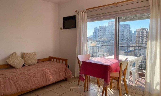 Almagro Apartment | Very luminous studio apartment in Almagro
