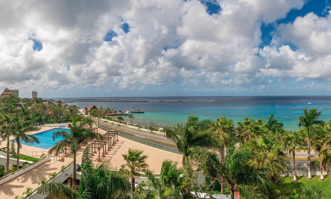 Cozumel Condo | Very luxurious 2 bedroom sea-view condo. Newly remodeled. All new furnishings.