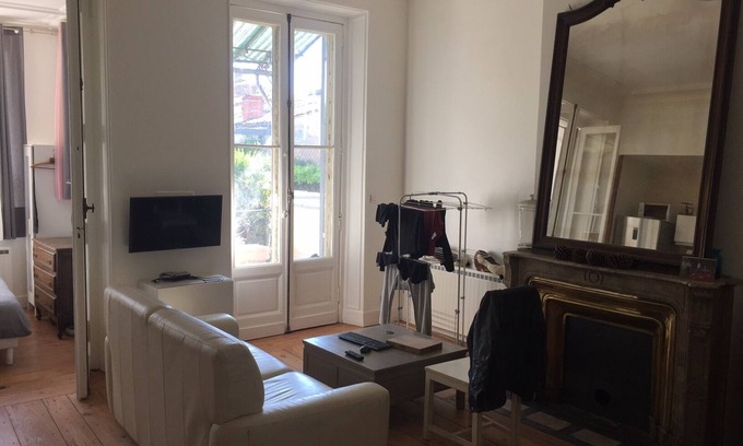 Grand Parc-Paul Doumer Apartment | Very nice air-conditioned apartment with terassecalme in central Bordeaux