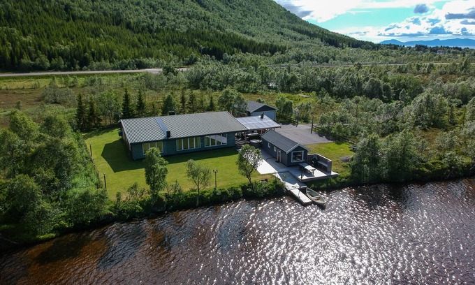 Sortland House | VESTERALEN LODGE - TOP QUALITY IN THE VESTERALEN and LOFOTEN