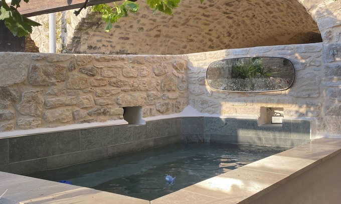 Saint-Maurice-de-Cazevieille House | Villa Pretty is a charming village house with its own pond.