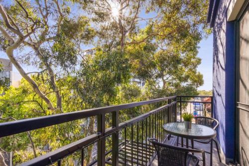 Northbridge Apartment | Vibrant Apartment in Northbridge