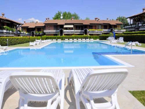 Montioni House | Vibrant Holiday Home in Lazise with Swimming Pool near 2 Lakes