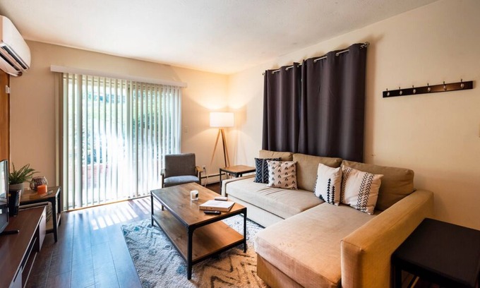 Ann Arbor House | Vibrant, Sunny, & Cozy 2BR Duplex! Welcome!