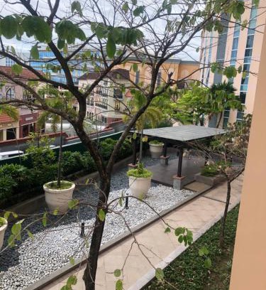Pinagsama Resort | Victorian place - Simple yet Luxurious flat in BGC