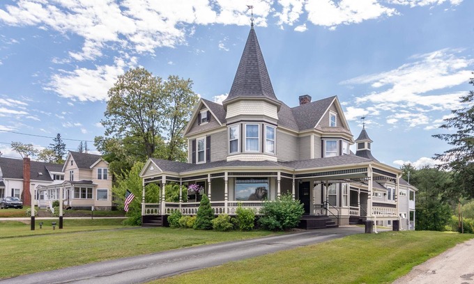 Littleton Apartment | Victorian Retreat