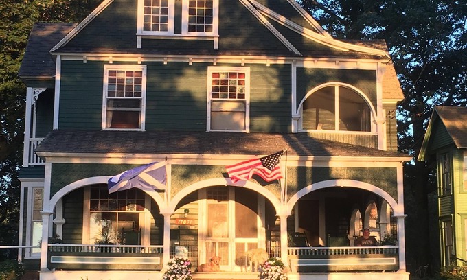 Thousand Island Park Cottage | Victorian Waterfront Home TI Park Wellesley Isle National Register/Historic Plac