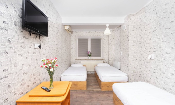 Wlochy Hotel | VICTORY HOME
