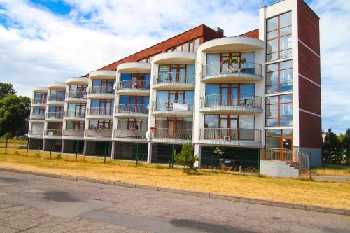 Sventoji Hotel | Vienas po kitu