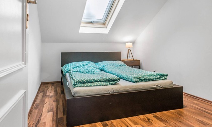 Favoriten Apartment | Vienna Wanderlust: 2 BR Apt in the Heart of It All