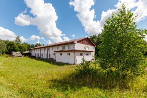 Plavniekkalns House | Viesu nams “Dimantu ferma”