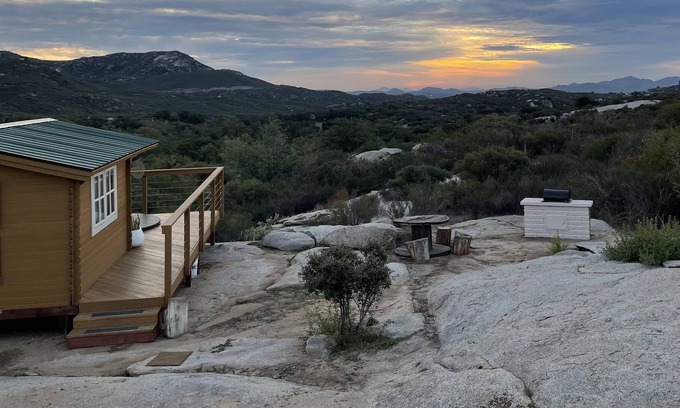 Ramona Cabin | View from The Lookout: A Restorative Getaway in the San Diego Back/WineCountry