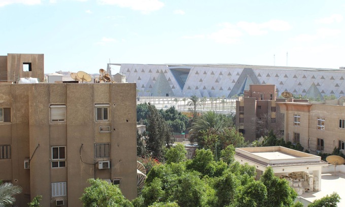 Oula Apartment | View Great pyramids & Egyptian Museum; a 10 min walk & 1.7 km 2 Great Pyramids.