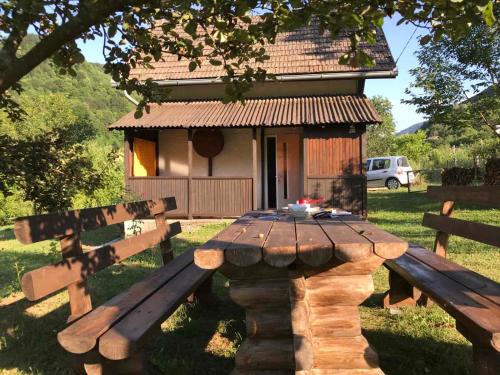 Jajce House | Vikendica Žute dunje Jajce