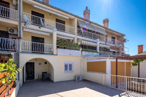 Cikovici Apartment | Vikys Place