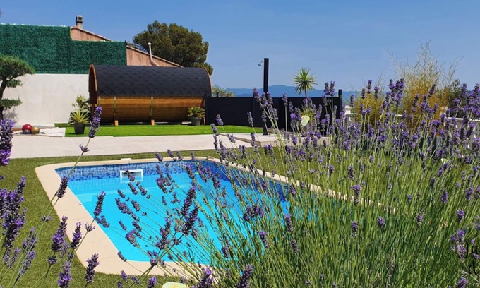 Sainte-Anastasie-sur-Issole Villa | Villa 'La Pépite D'amour' with Private Pool, Wi-Fi and Air Conditioning