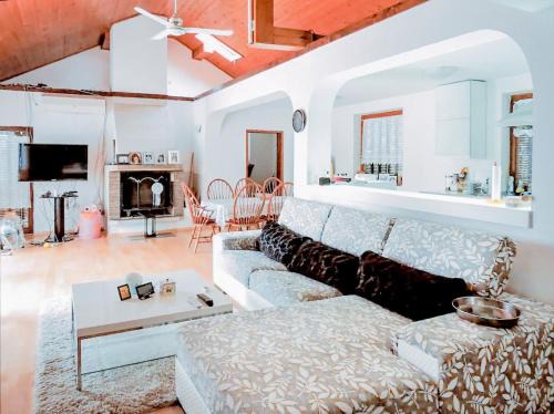 Mladenovac Apartment | Vila Avala