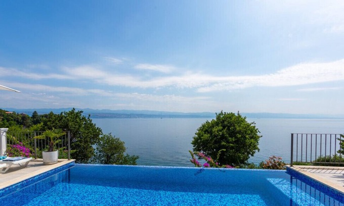 Medveja Villa | Vila Medea sea view by Villas Guide
