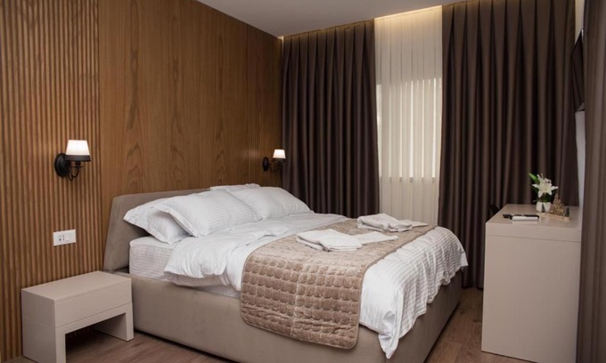 Korce Hotel | Vila Muslli