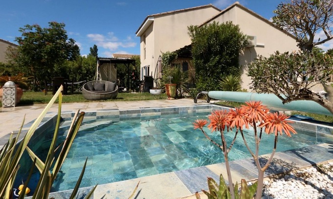 Saint-Saturnin-les-Avignon Villa | Villa with swimming pools, south of france, 6 people