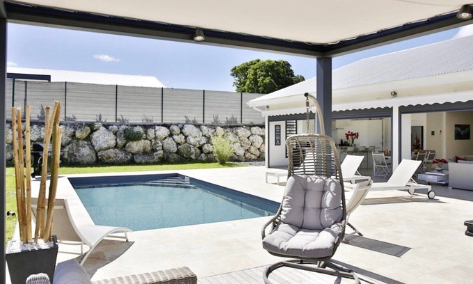 Saint-Francois Villa | Villa à St François G163A - 4 chambres piscine