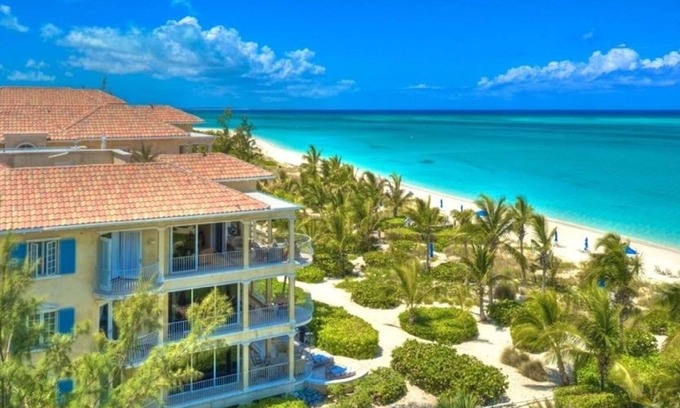 Grace Bay Condo | Villa 307 2 BR luxury Ocean front