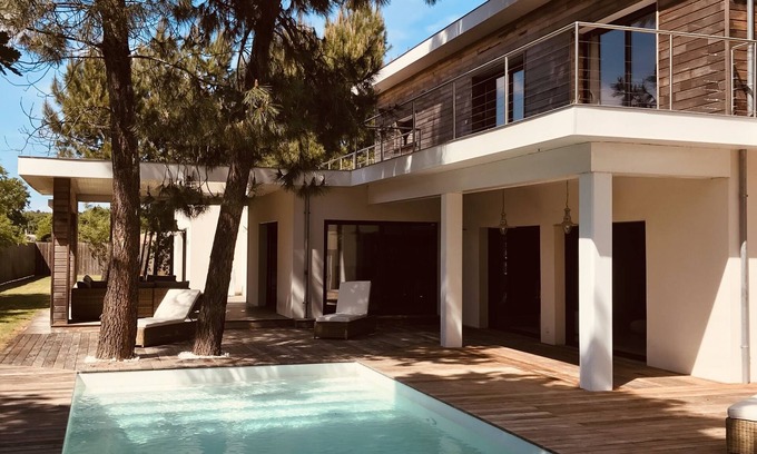Ares House | Villa 420m2, 17 people, Hamman, Jaccuzi, 10 min. bicycle basin