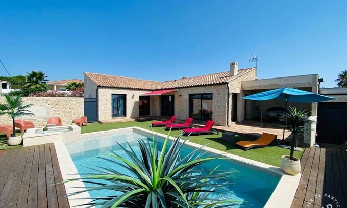 Bessan Villa | Villa 4P with jacuzzi pool close to the sea