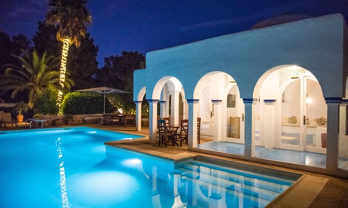 Santa Eulalia del Rio Villa | Villa, 7BR, Sea views, walk to the beach, pool house