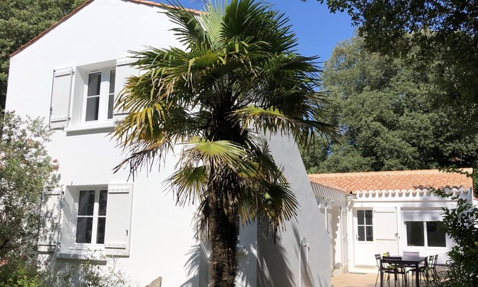 Noirmoutier-en-l'Ile Villa | Villa 8-10 pers. in Noirmoutier-en-l'île in the Bois de la chaise