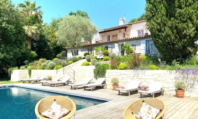 Saint-Paul-de-Vence Villa | VILLA A CASA BIANCA luxury Provencal villa in St Paul de Vence