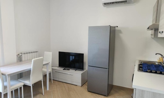 Latina Apartment | Villa A&M 8 - OSPEDALE GORETTI
