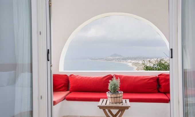 Maragas Villa | Villa Aggeliki Family Friendly, Pet Friendly Close To The Beach And To Town.