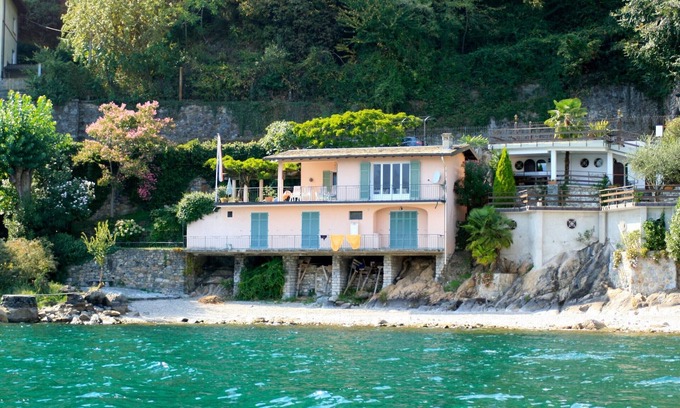 San Siro Villa | Villa Al Lago, San Siro, Italy