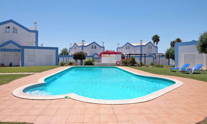 Tavira Villa | Villa 'Alto Do Perogil Pool' with Mountain View, Wi-Fi and Air Conditioning
