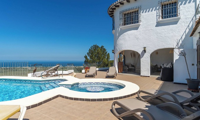 Monte Pego Villa | Villa 'Amalia' with Sea View, Wi-Fi and Air Conditioning